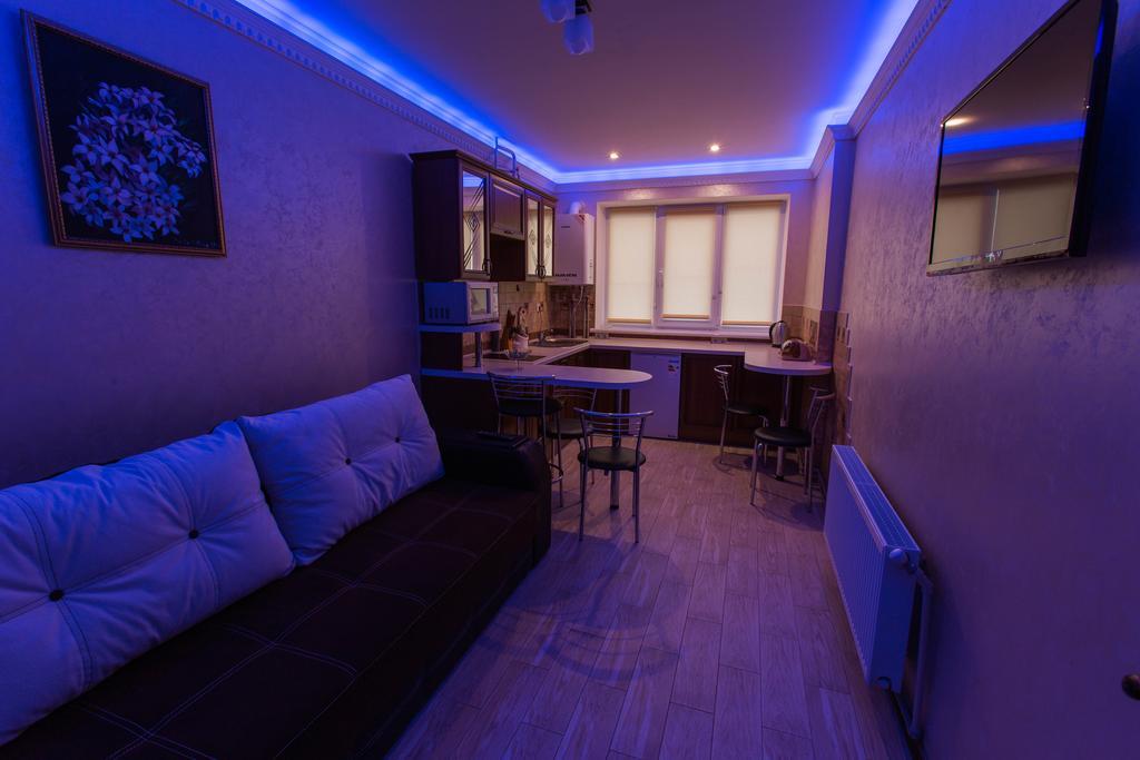 Modern Apartment On Akademika Sakharova 27A Ivano-Frankivsk Buitenkant foto
