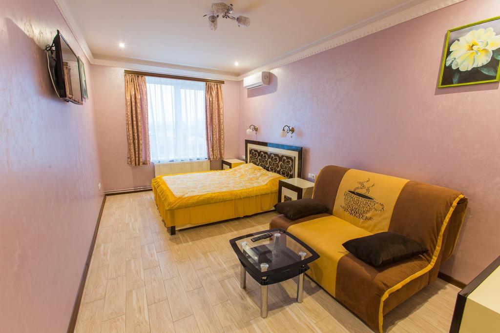 Modern Apartment On Akademika Sakharova 27A Ivano-Frankivsk Buitenkant foto